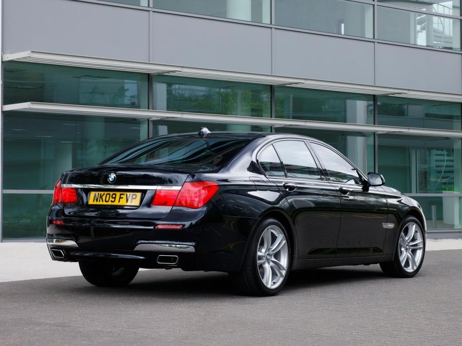  BMW 740d M Sport Package 2009 года  (UK) (фото 5 из 6)